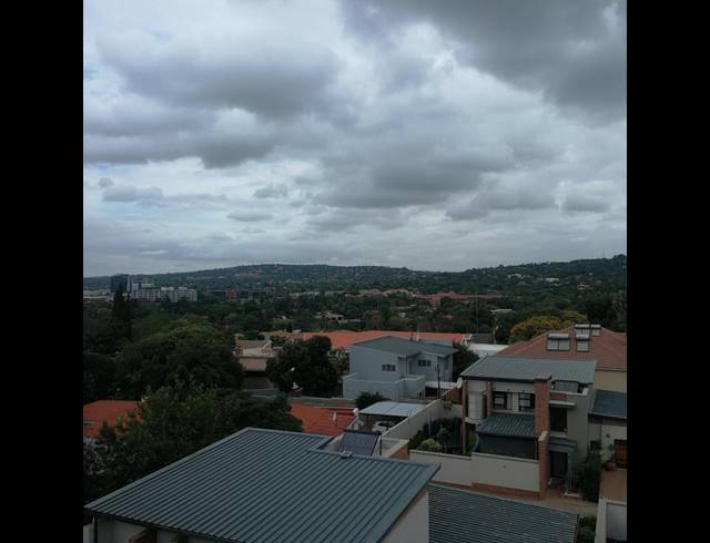 2 BEDROOM APARTMENT FOR SALE IN MENLO PARK